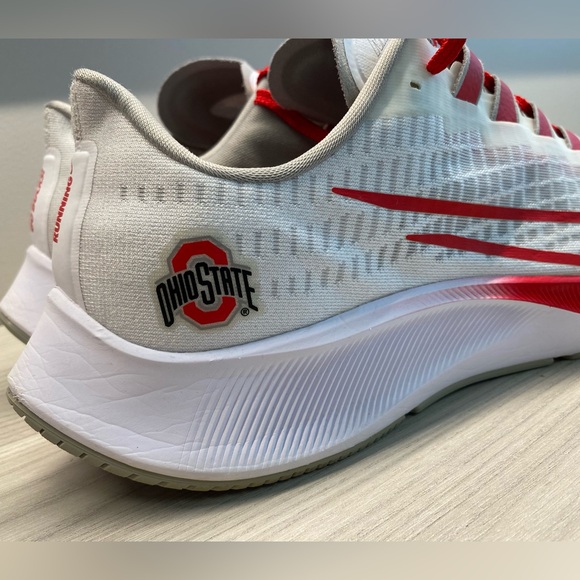 Nike Air Zoom Pegasus 37 Ohio State—Size 14 - Picture 3 of 12